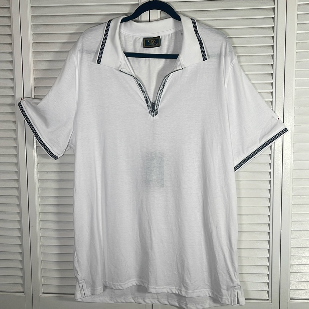 NWT, Casa Moda, Men’s knit Polo white with zipper in the front,‎ Size: XL.